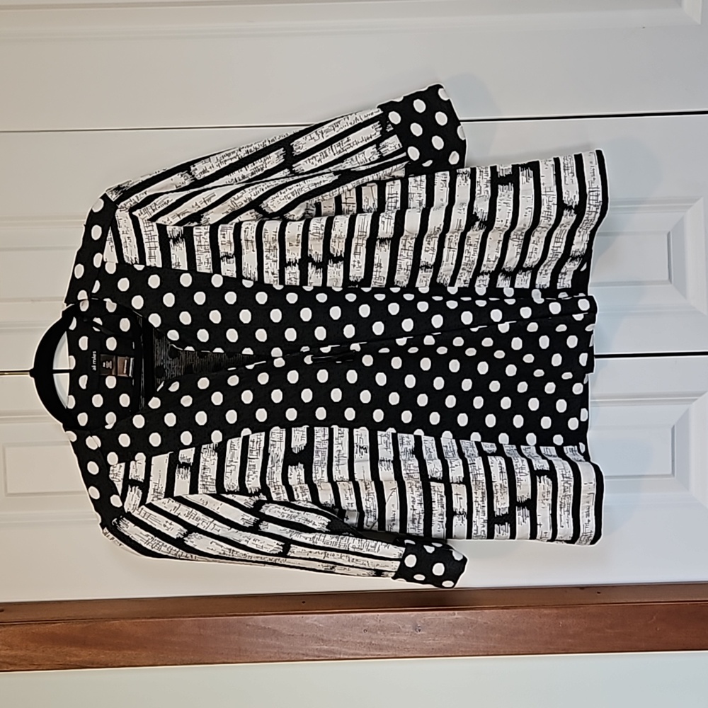 Ali Miles PM  knit cardigan jacket black and cream